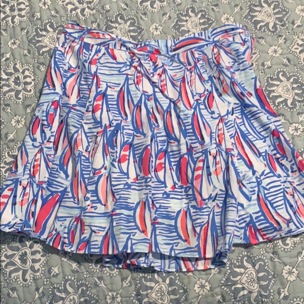 Red Right Return skirt in excellent condition